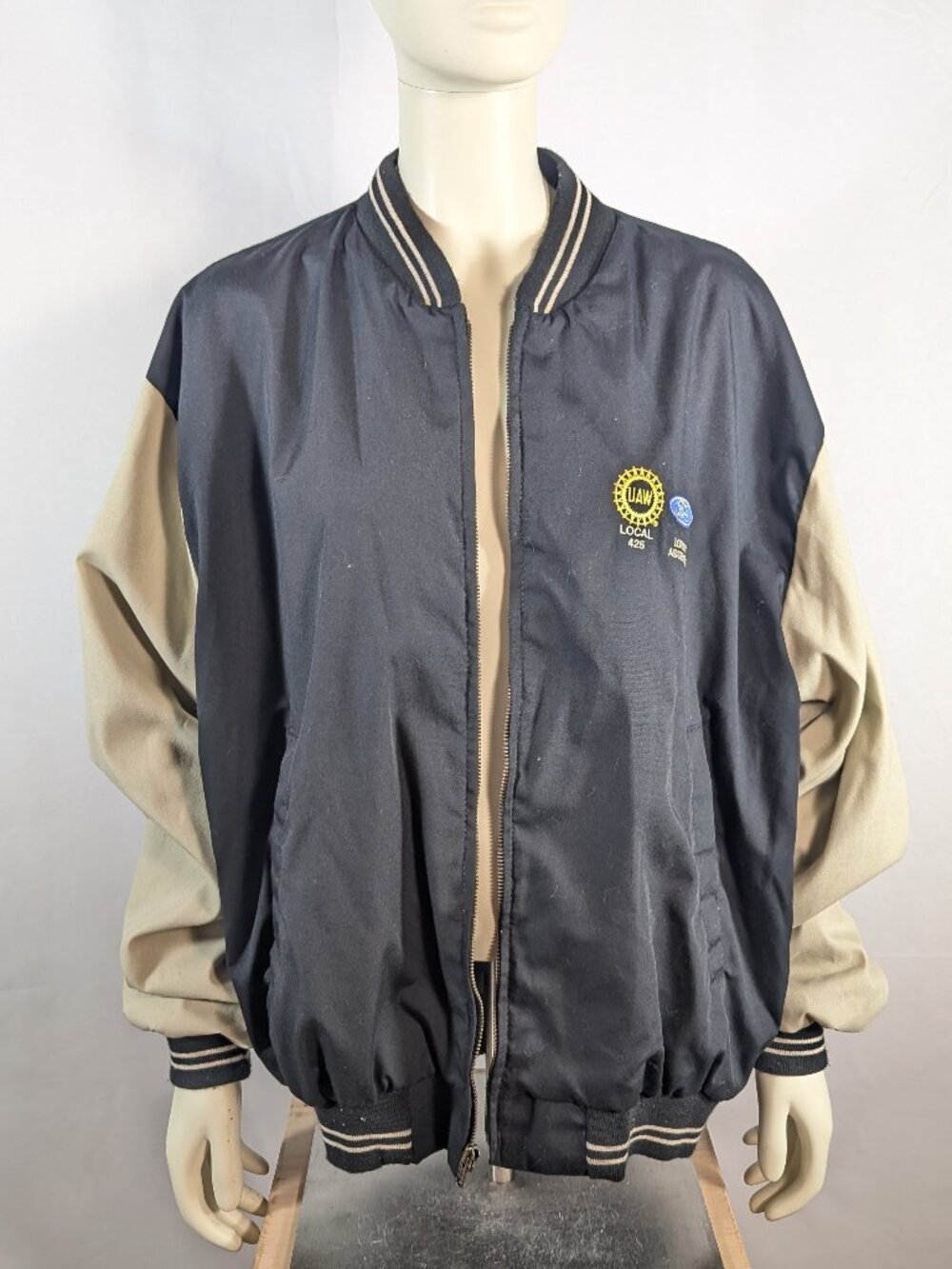 Ford UAW King Louie Bomber broken zipper
